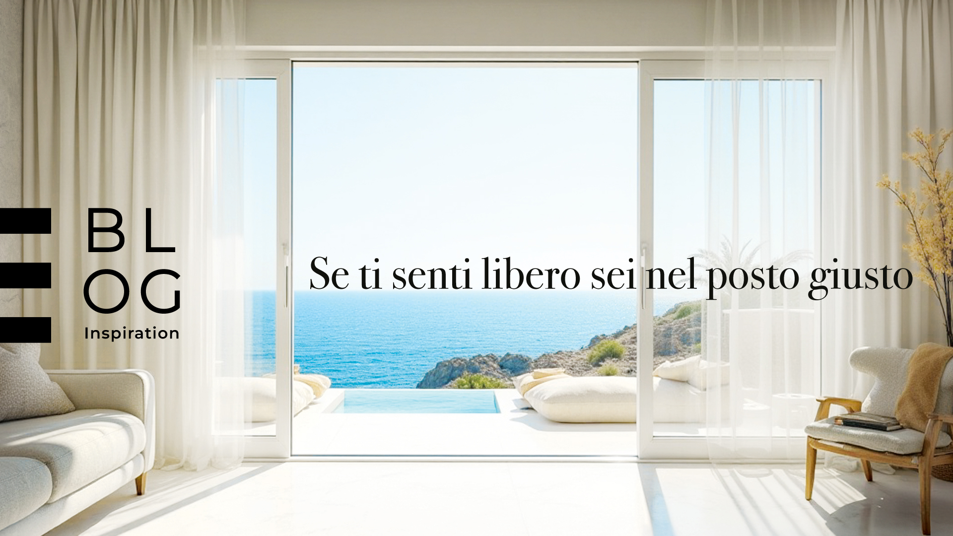 Blog Inspiration Valentini Arredamenti - Soggiorno luminoso con vetrata scorrevole vista mare e tende bianche